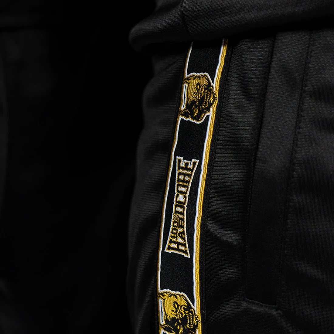 [100% HC] TRAININGSBROEK ESSENTIAL GOLD